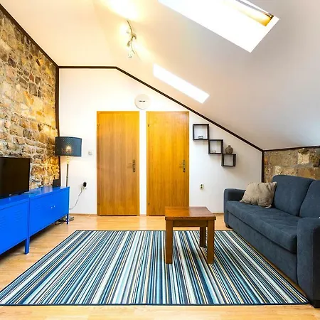 The Maritime Floor *